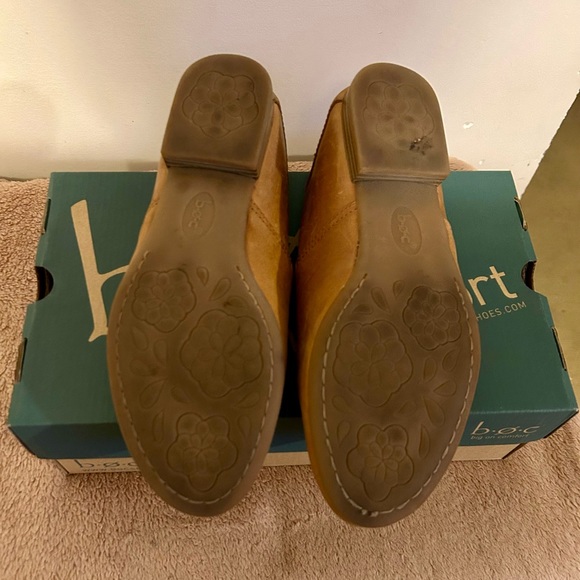 B.O.C Suree Slip-on Shoes - Picture 2 of 5